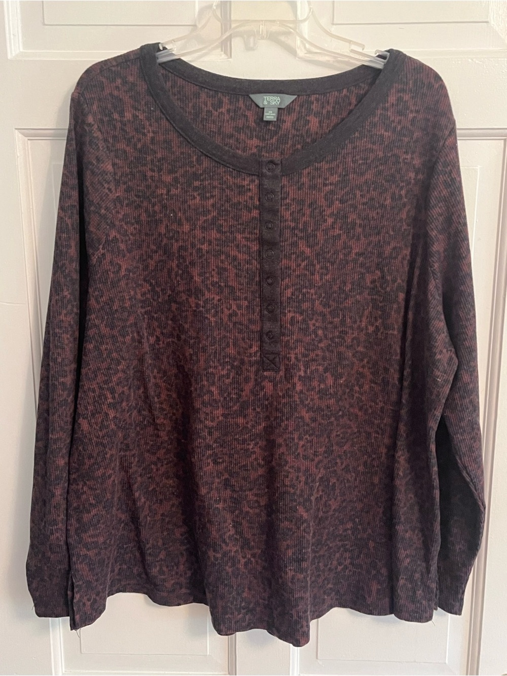 Terra & Sky Leopard Print Waffle Henley Top sz 3X